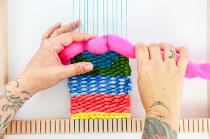 Book - The Joy of Weaving: Modern Frame Loom Projects for Beginners